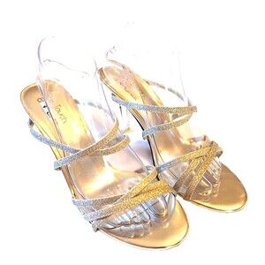 Touch Of Nina Chillis Silver  Strappy Heels with Clear Lucite Heels Size 10